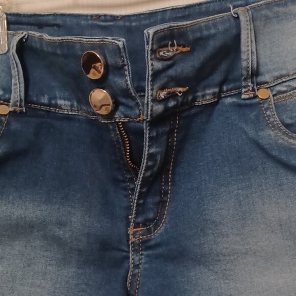 ZELEKIA Denim Jeans Shorts Distress and Raw Edge Hem. Size 14 - Picture 5 of 13